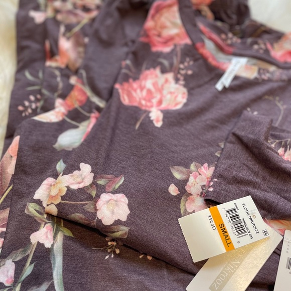 Anthropologie SOLDOUT ONLINE Kathy Sleep Set - Picture 5 of 7